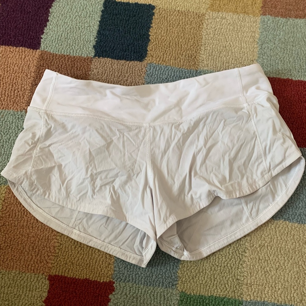 Lululemon Speed Up shorts 2.5 inch